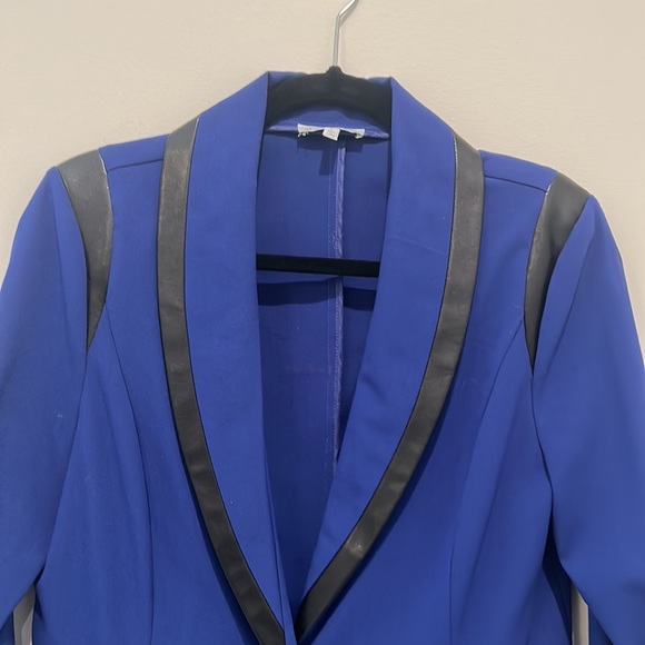 Royal Blue Blazer with Leather trim, 3/4 length sleeves with zipper pockets - Picture 6 of 6